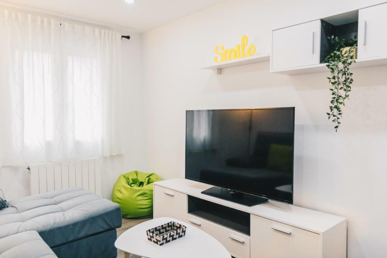 Aiara Apartment By People Rentals Бильбао Экстерьер фото